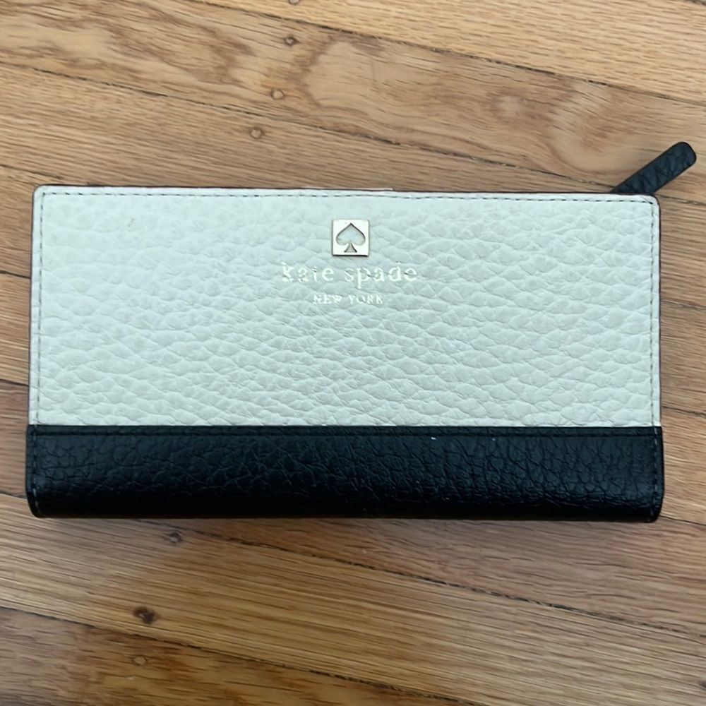 Kate Spade Wallet - Mandy SouthPort Avenue